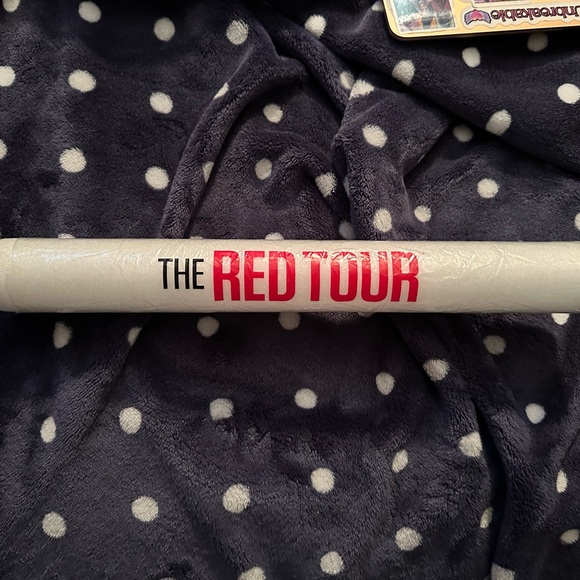 Taylor Swift The Red Tour Light Up Baton - Picture 3 of 3